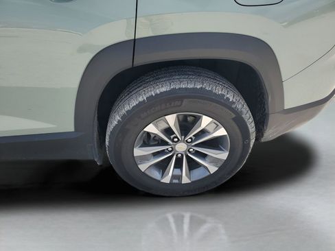Used 2025 Chevrolet Equinox LT w/ Convenience Package II AWD/4WD image 44
