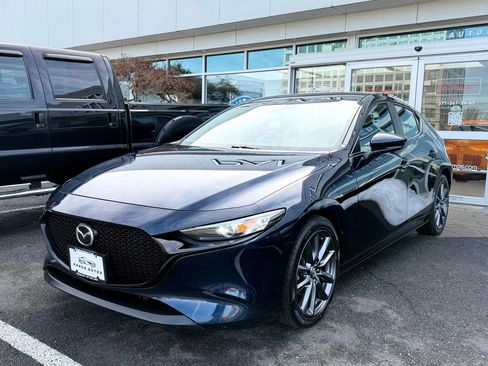 Used 2019 MAZDA MAZDA3 AWD Hatchback image 3
