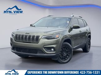 Used 2019 Jeep Cherokee Latitude Plus w/ Cold Weather Group video 1