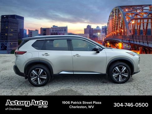 Used 2021 Nissan Rogue SL w/ Premium Package AWD/4WD image 2