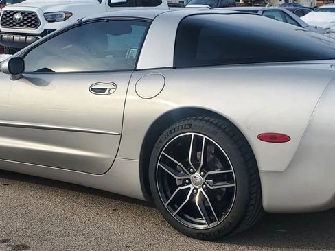Used 2004 Chevrolet Corvette Coupe w/ Preferred Equipment Group image 9
