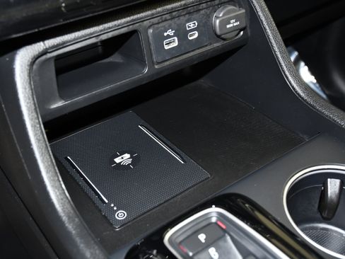 Certified 2025 Honda Pilot Touring image 31
