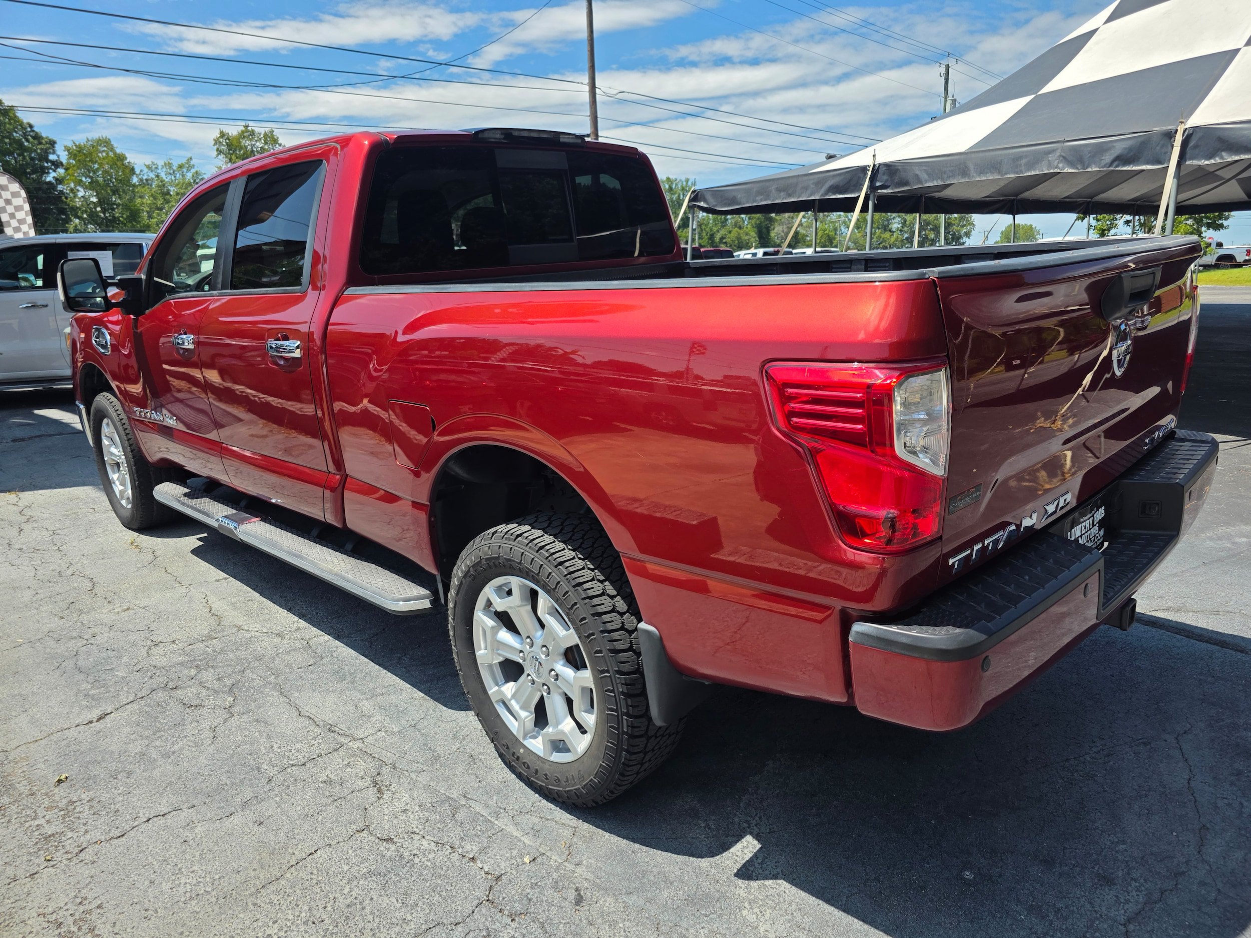 Used 2016 Nissan Titan SV AWD/4WD image 7