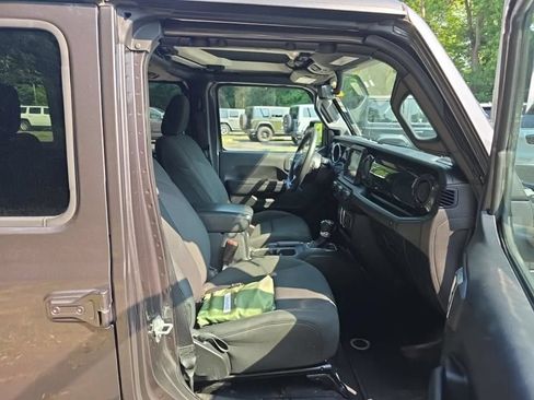 Used 2021 Jeep Wrangler Unlimited Sport AWD/4WD image 15