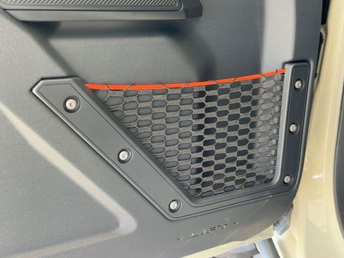 New 2025 Ford Bronco Raptor image 21