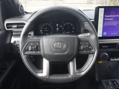 Used 2025 Toyota 4Runner 4WD image 10