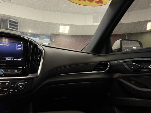 Used 2023 Chevrolet Traverse High Country image 31