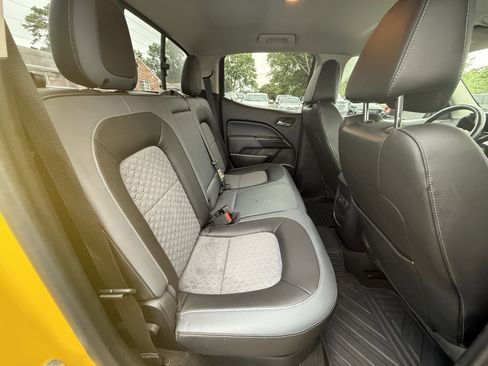 Used 2015 Chevrolet Colorado Z71 w/ Trail Boss Edition image 14