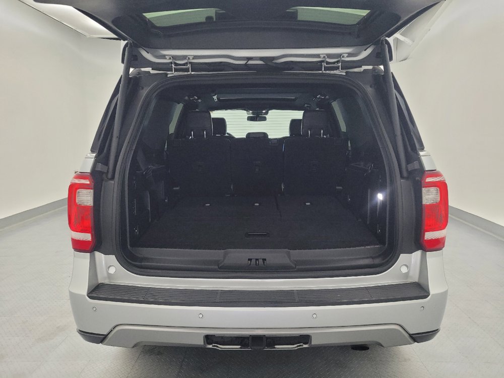 Used 2019 Ford Expedition XLT w/ Equipment Group 202A RWD image 29