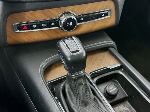 Used 2018 Volvo XC90 T6 Inscription w/ Convenience Package image 17