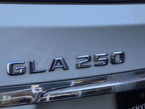 Used 2016 Mercedes-Benz GLA 250 4MATIC image 27