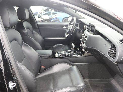 Used 2022 Kia Stinger GT-Line RWD image 29