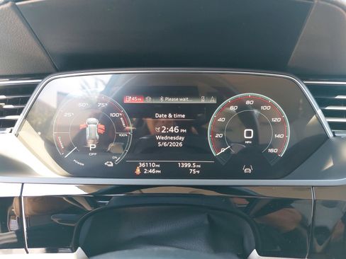 Used 2024 Audi Q8 e-tron Premium Plus w/ Premium Plus Package AWD/4WD image 20
