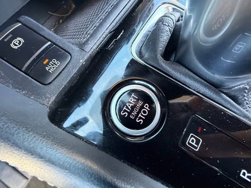 Certified 2023 Nissan Kicks SR w/ SR Premium Package image 30