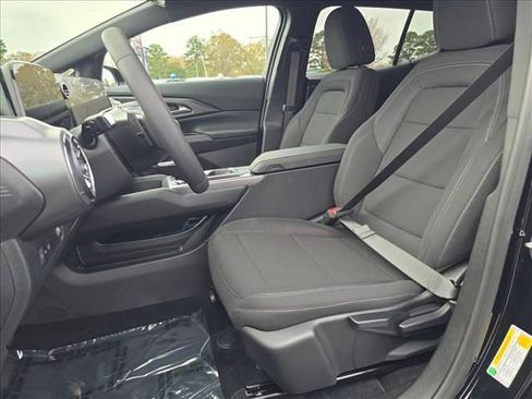 New 2026 Chevrolet Equinox EV LT image 19