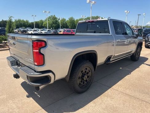 Used 2025 Chevrolet Silverado 3500 High Country w/ High Country Premium Package AWD/4WD image 5