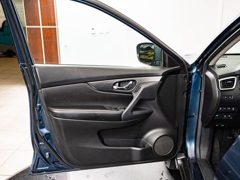 Used 2015 Nissan Rogue SL AWD/4WD image 26