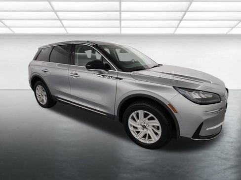 Used 2023 Lincoln Corsair AWD image 9