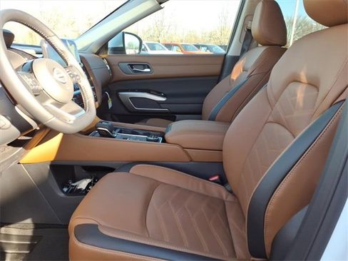New 2025 Nissan Pathfinder Platinum w/ Cargo Package image 5