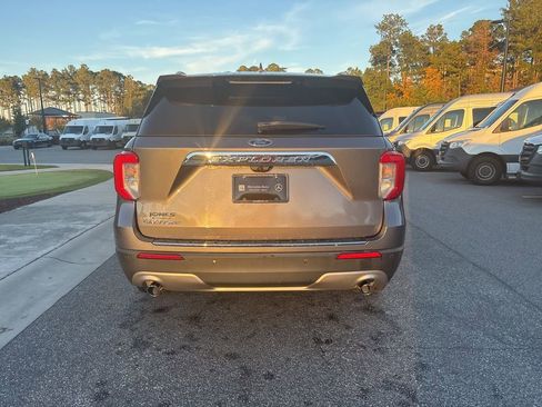 Used 2022 Ford Explorer Limited RWD image 5