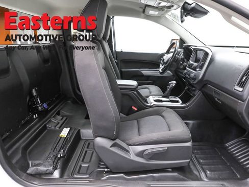 Used 2022 Chevrolet Colorado LT w/ Fleet Safety Package image 21