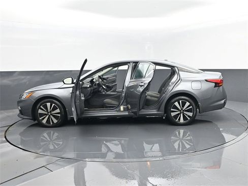 Used 2021 Nissan Altima 2.5 SV image 28