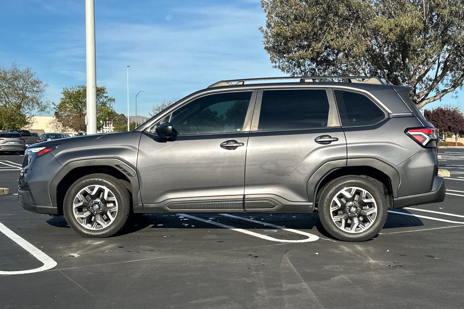 Used 2025 Subaru Forester AWD/4WD image 7