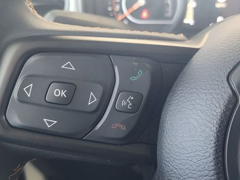 Used 2024 Jeep Gladiator Sport image 26