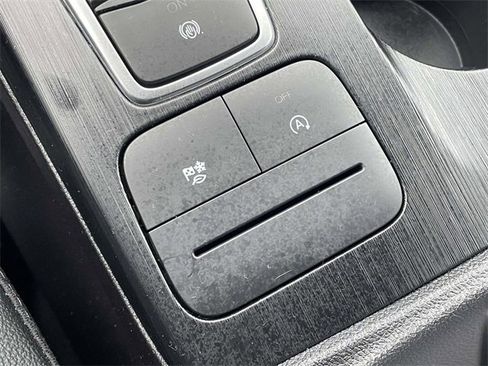 Certified 2022 Ford Escape SEL image 30