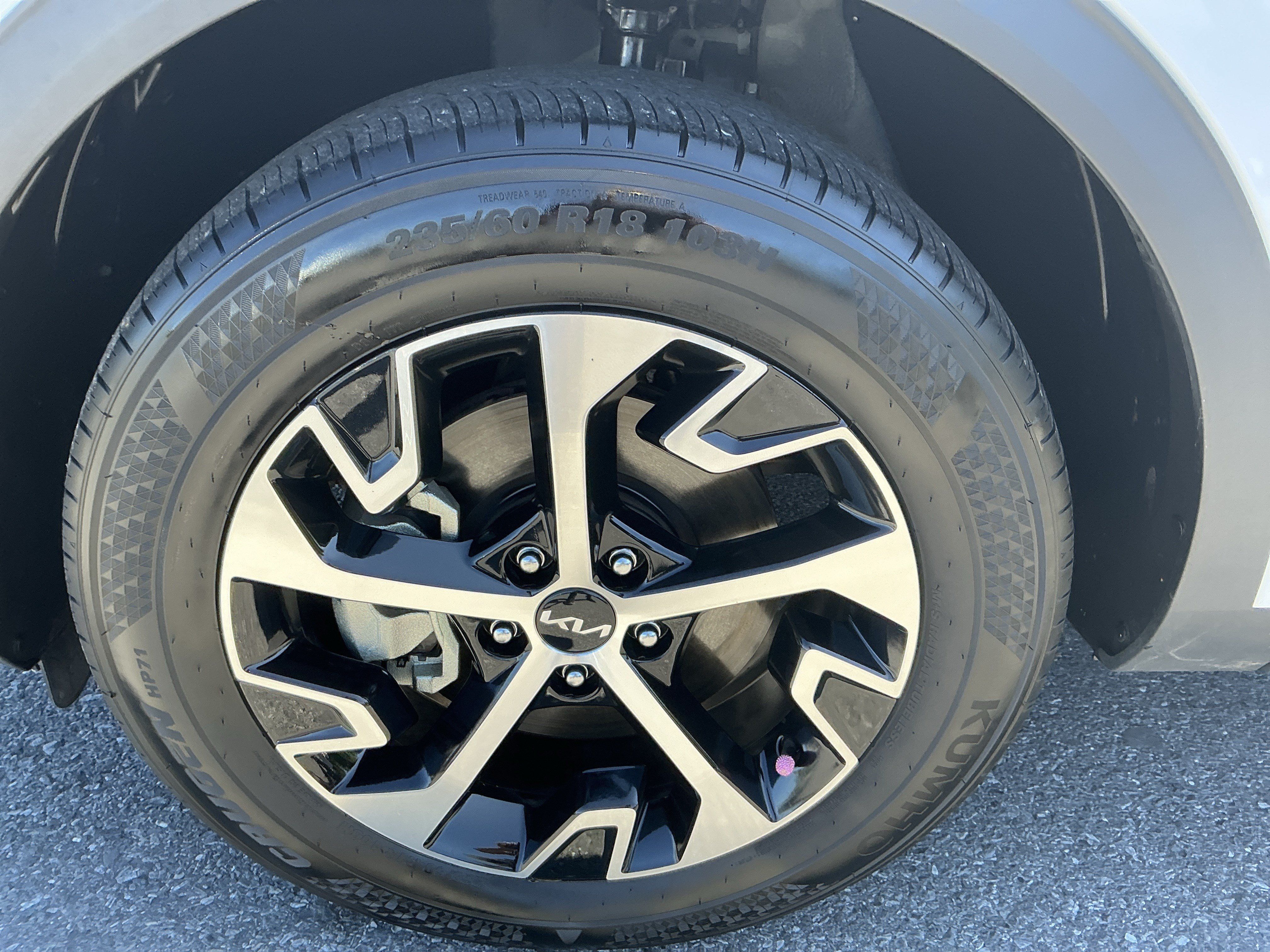 Certified 2024 Kia Sportage EX AWD/4WD image 9