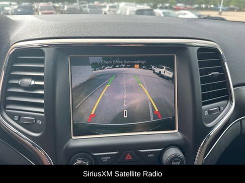 Used 2017 Jeep Grand Cherokee Limited AWD/4WD image 14