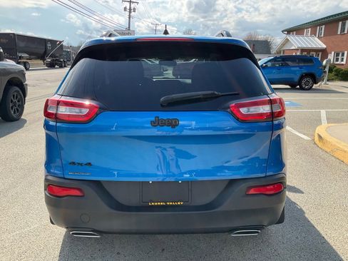 Used 2017 Jeep Cherokee Altitude image 4