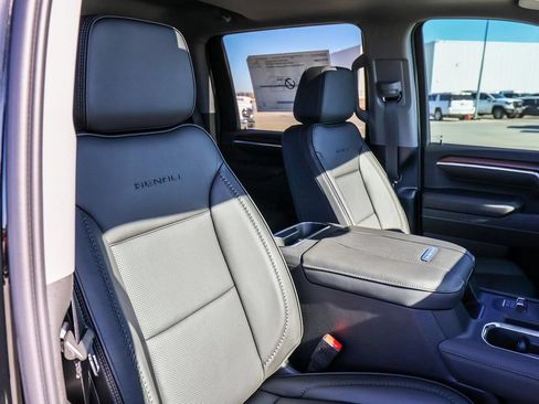 New 2026 GMC Sierra 3500 Denali w/ Denali Reserve Package AWD/4WD image 19