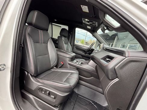 Used 2021 Chevrolet Tahoe RST w/ Luxury Package AWD/4WD image 26