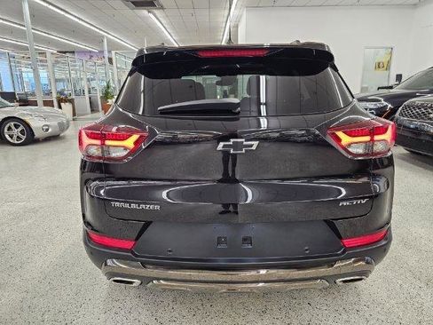 Used 2021 Chevrolet TrailBlazer ACTIV w/ Convenience Package FWD image 5