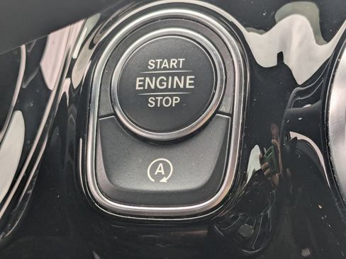 Certified 2022 Mercedes-Benz GLA 250 4MATIC w/ Premium Package Lite image 13