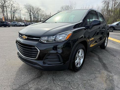 Used 2019 Chevrolet Trax LS FWD image 7