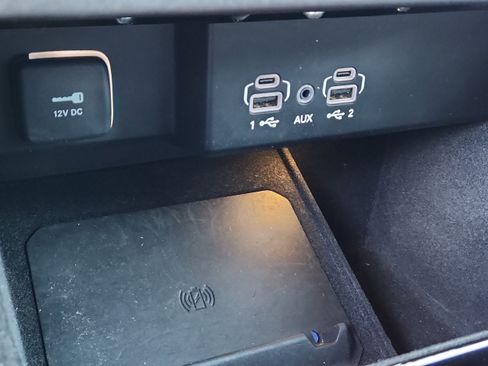 Used 2024 Jeep Wagoneer L Series II w/ Flexible Seating Group AWD/4WD image 24