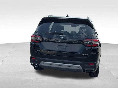 Used 2025 Honda Pilot Elite image 6