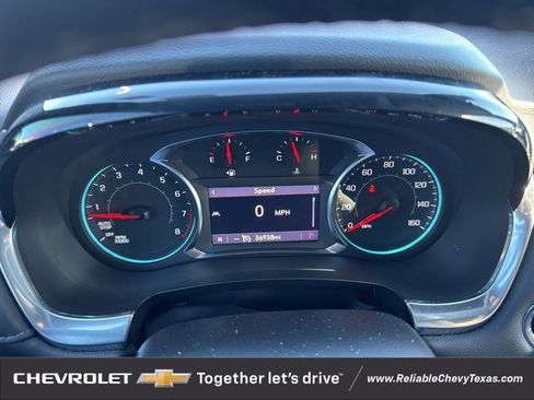 Used 2023 Chevrolet Traverse LT image 27