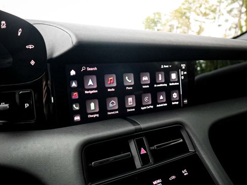 Used 2023 Porsche Taycan 4S image 23