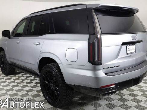 Used 2026 Cadillac Escalade Platinum Sport w/ LPO, ONYX Package AWD/4WD image 7