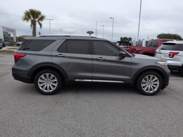 Used 2023 Ford Explorer Limited w/ Equipment Group 301A RWD image 3