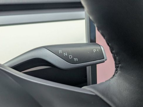 Used 2023 Tesla Model 3 Standard Range RWD image 16