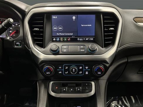 Used 2023 GMC Acadia SLE w/ Infotainment Package image 8