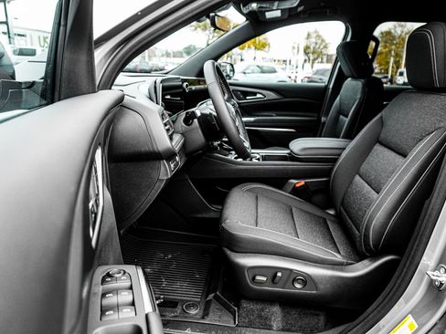 New 2026 Chevrolet Traverse LT w/ Midnight/Sport Edition image 16