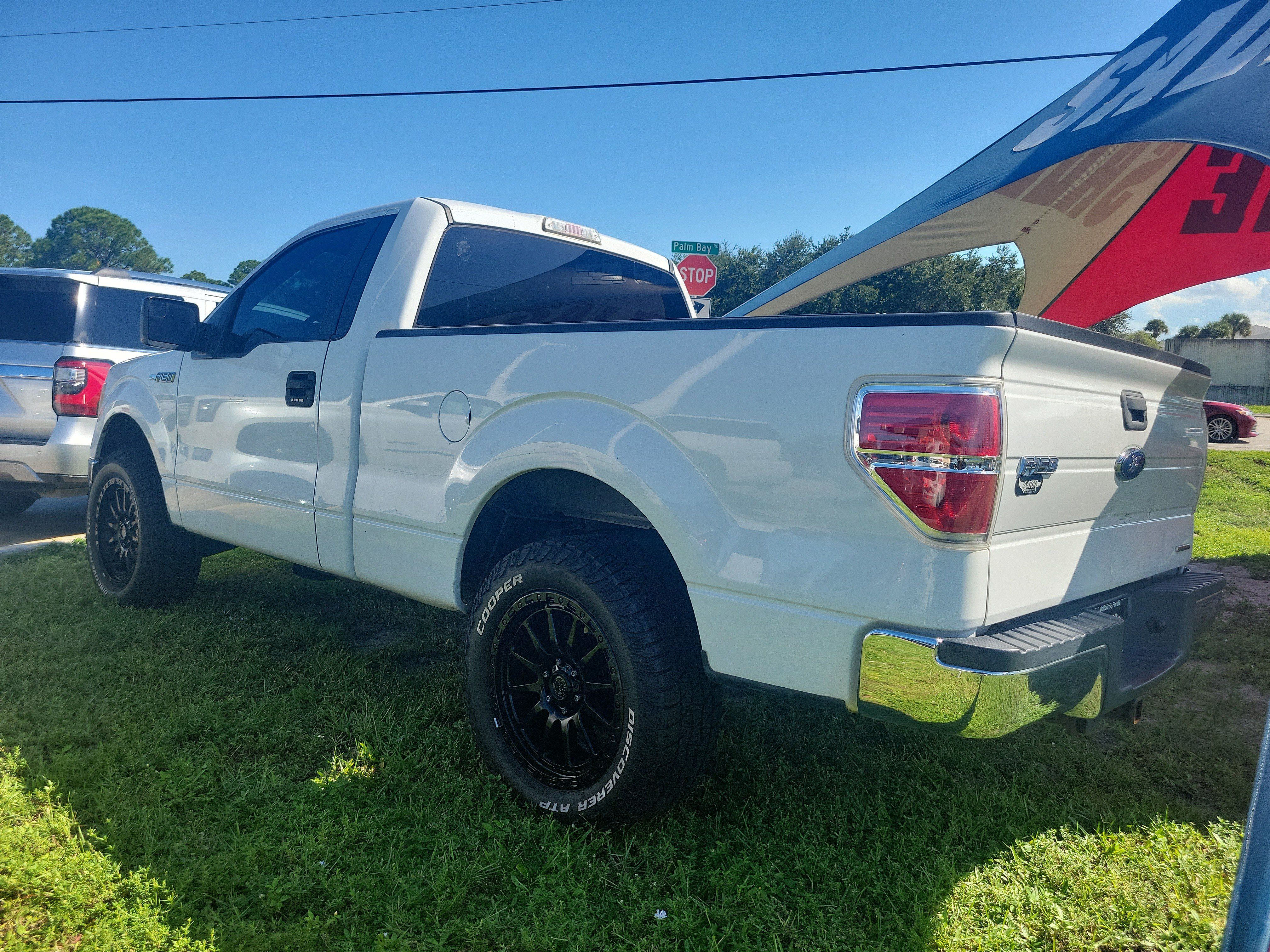 Used 2013 Ford F150 XLT w/ Trailer Tow Pkg RWD image 2