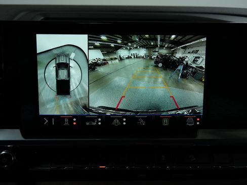 New 2025 GMC Sierra 2500 SLT w/ SLT Premium Package image 36