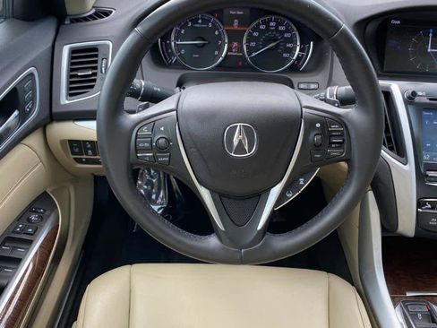 Used 2018 Acura TLX image 7