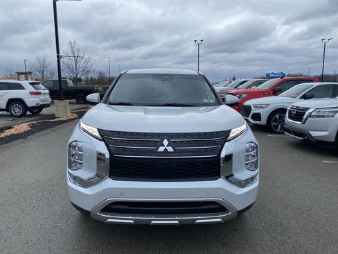 Used 2024 Mitsubishi Outlander SE image 6